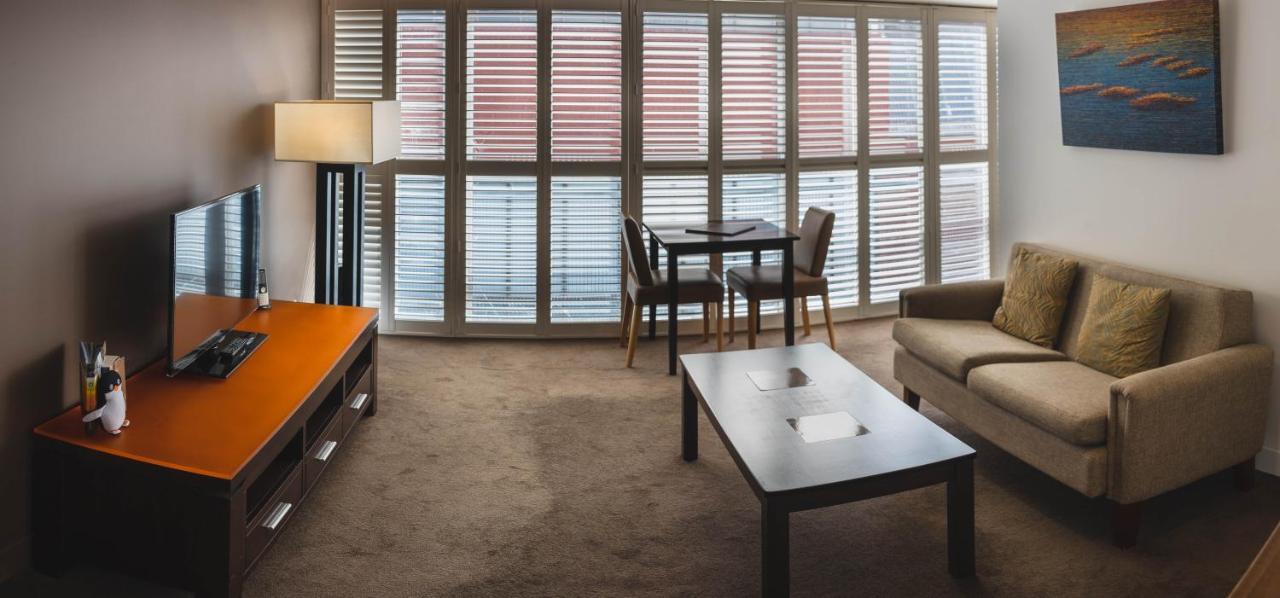 הובארט The Henry Jones Art Hotel מראה חיצוני תמונה A typical apartment at the complex